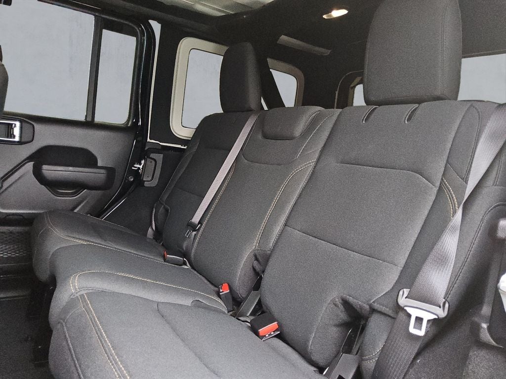 2025 Jeep Wrangler 4-Door Willys 4x4