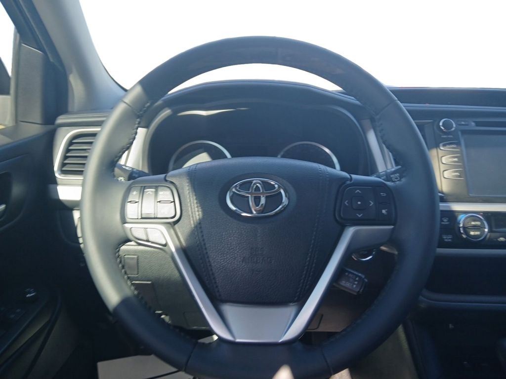 2016 Toyota Highlander XLE V6