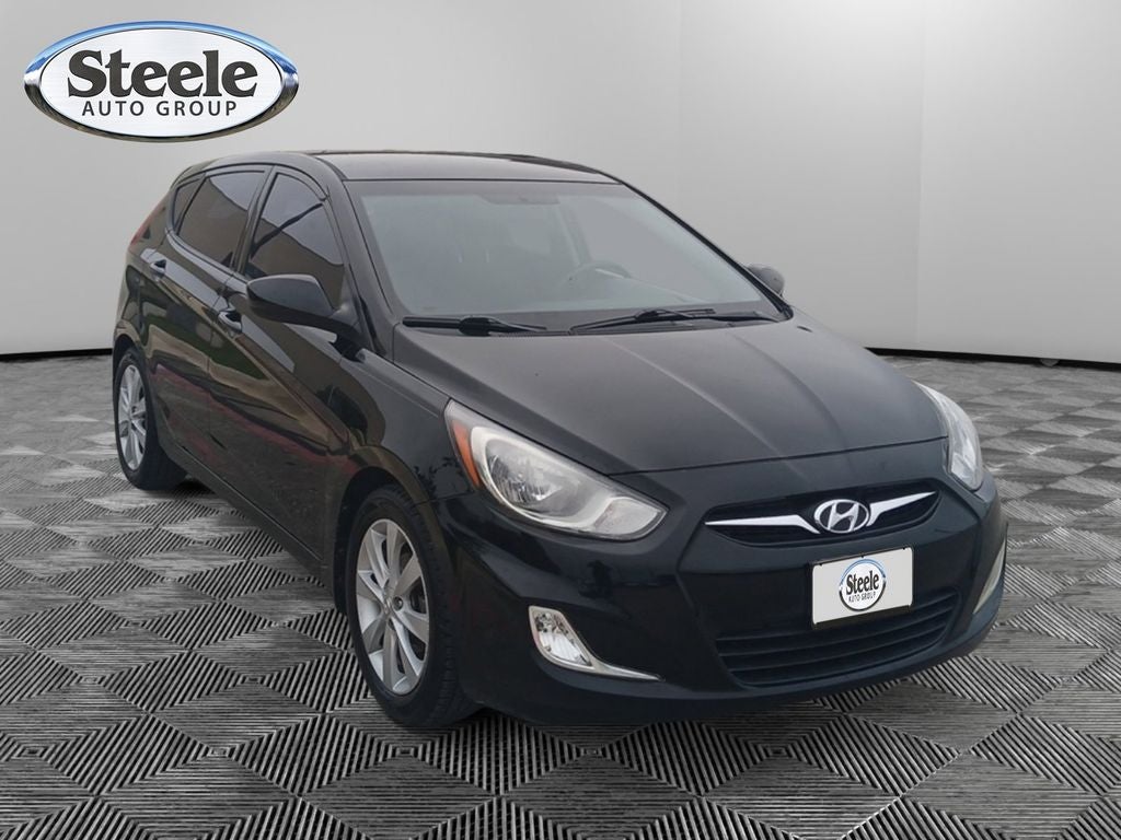 2012 Hyundai Accent SE