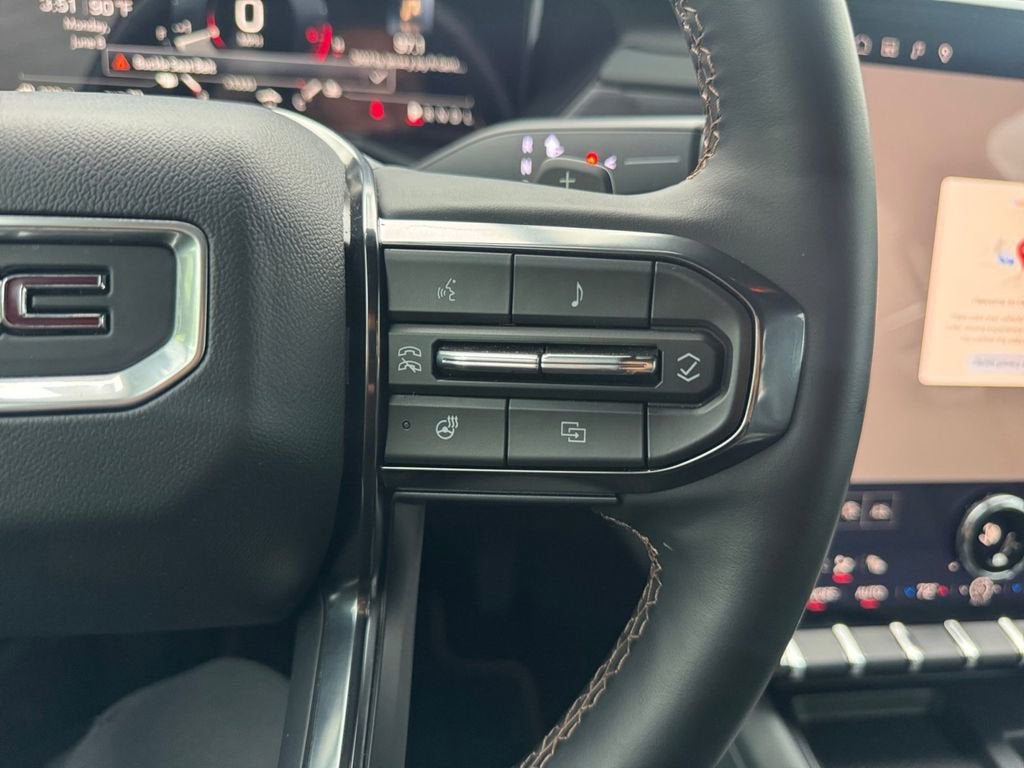 2024 GMC Acadia AT4