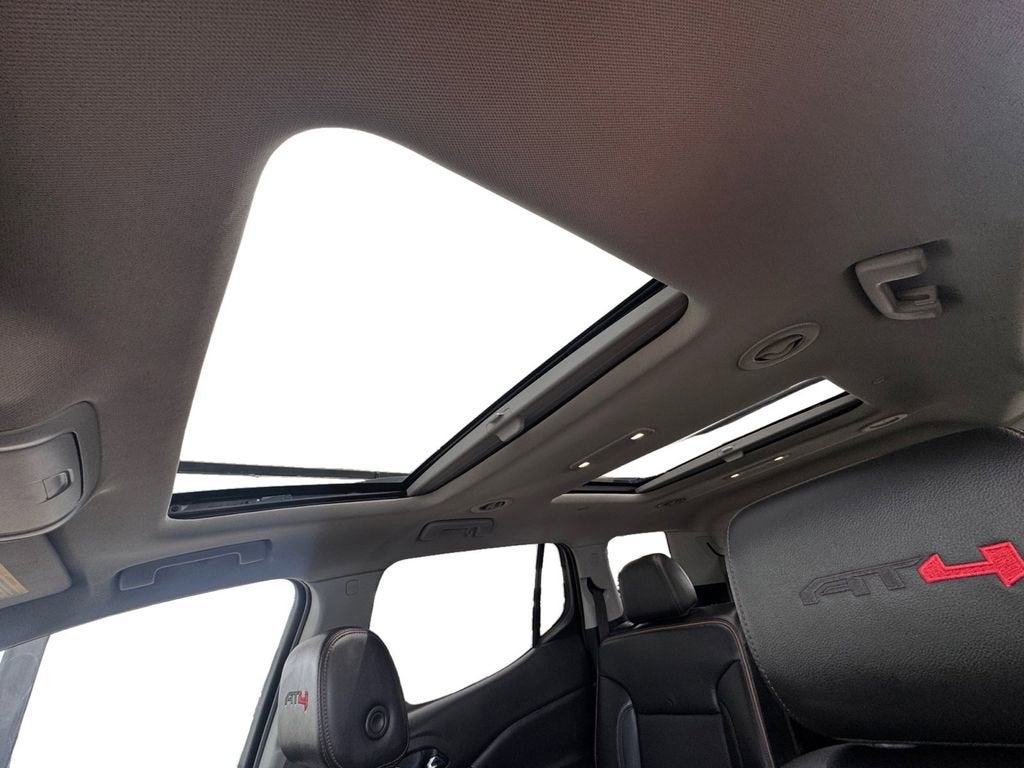 2022 GMC Acadia AT4