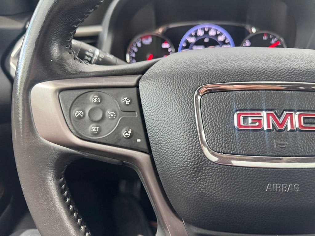 2022 GMC Acadia AT4