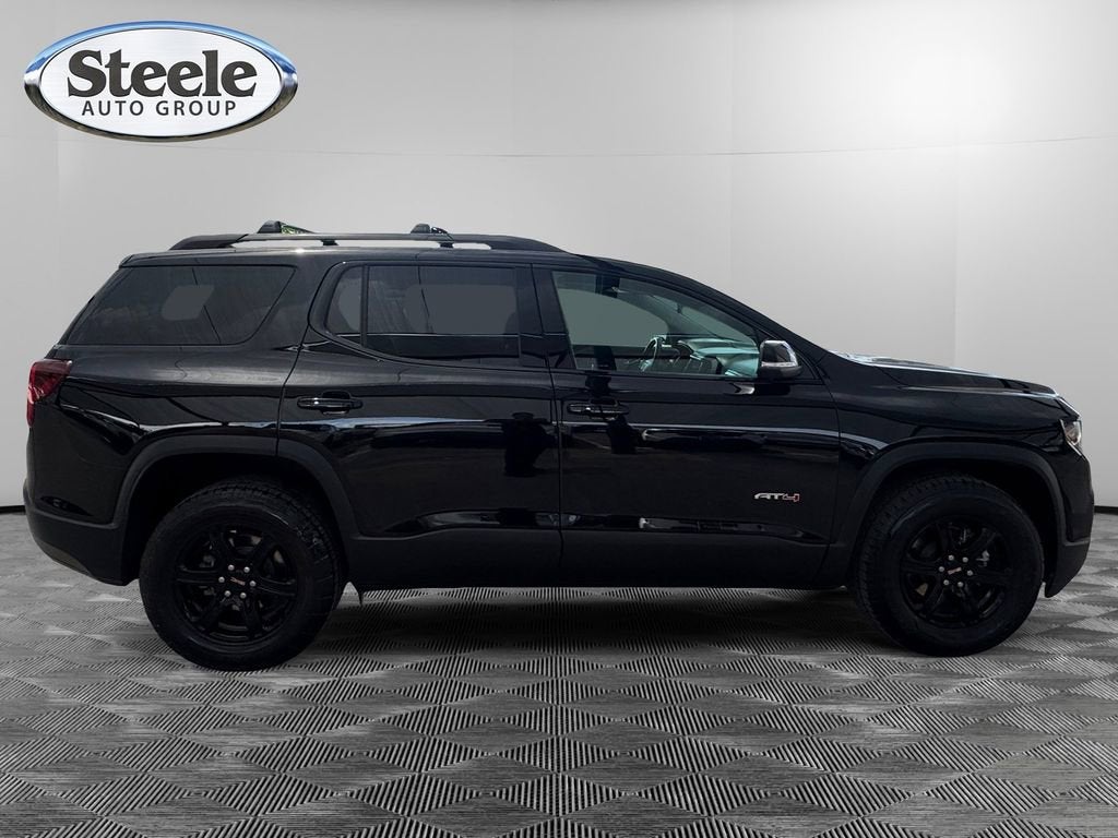 2022 GMC Acadia AT4