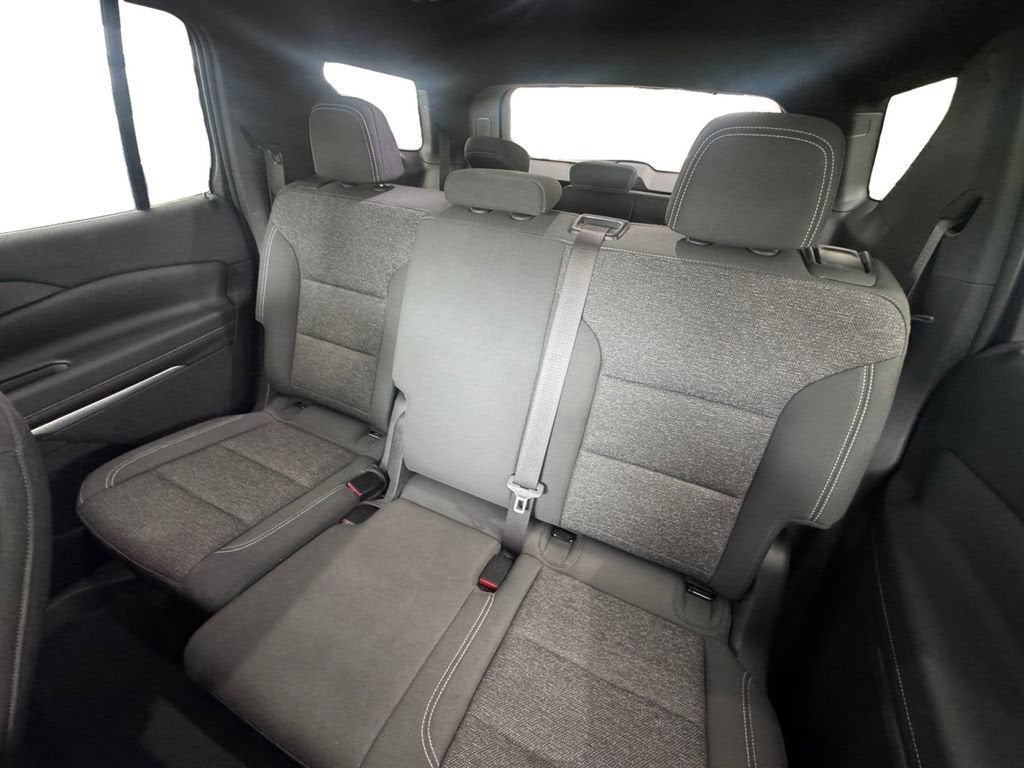 2024 Chevrolet Traverse LS