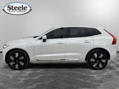 2023 Volvo XC60 Recharge Plug-In Hybrid T8 Plus Bright Theme