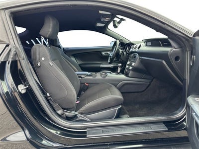 2017 Ford Mustang V6