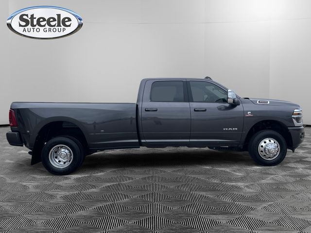 2025 RAM 3500 Laramie Crew Cab 4x4 8' Box