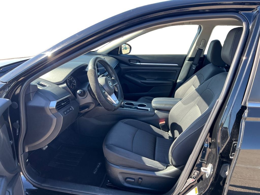 2022 Nissan Altima SV FWD