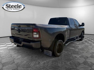 2024 RAM 3500 Big Horn Crew Cab 4x4 8' Box