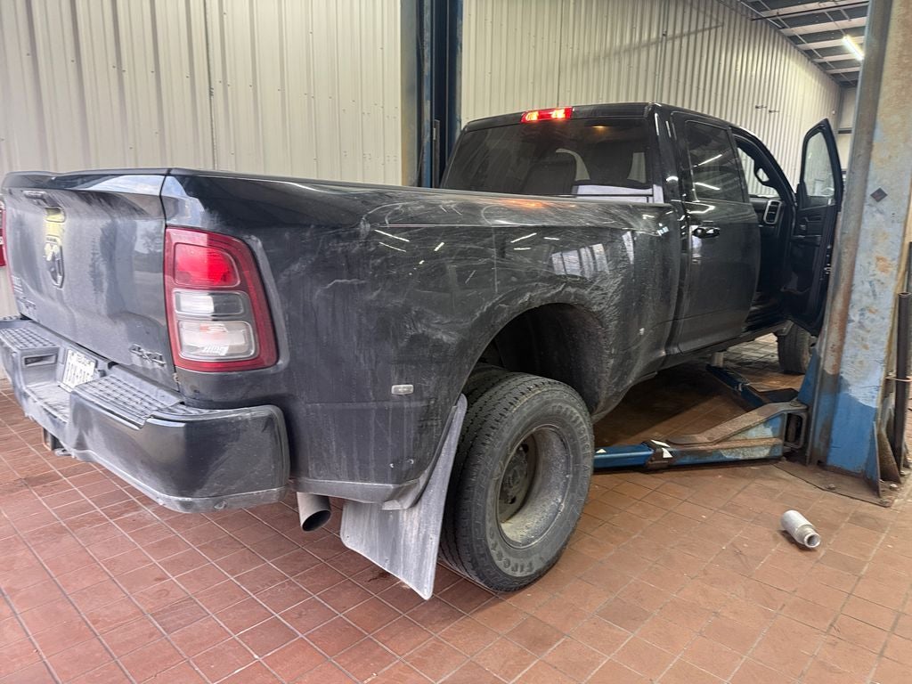 2022 RAM 3500 Lone Star Crew Cab 4x4 8' Box