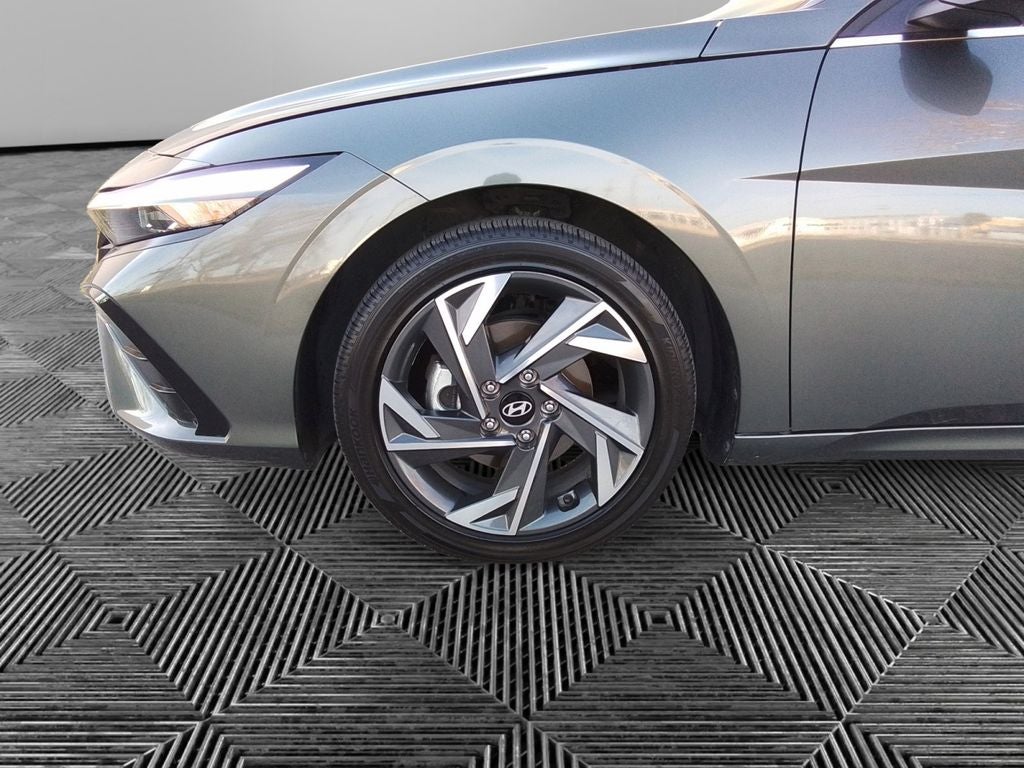 2024 Hyundai Elantra Hybrid Limited