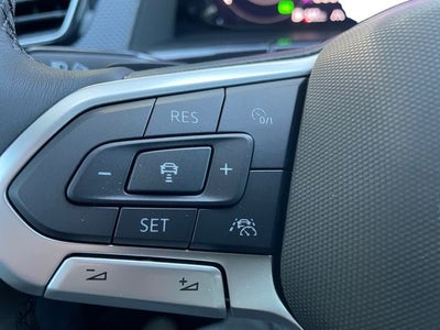 2025 Volkswagen Atlas Cross Sport 2.0T SEL Premium R-Line