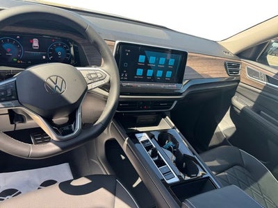 2026 Volkswagen Atlas 2.0T SEL Premium R-Line