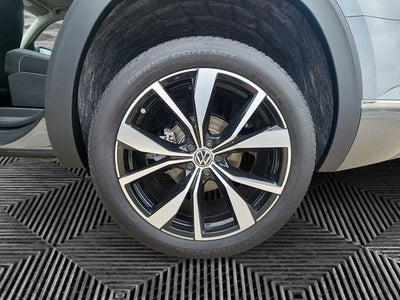 2025 Volkswagen Atlas 2.0T SEL Premium R-Line