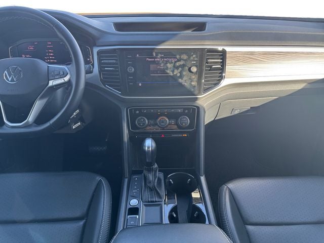 2022 Volkswagen Atlas Cross Sport 2.0T SE w/Technology