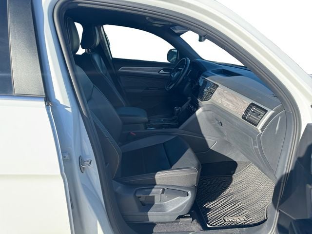 2022 Volkswagen Atlas Cross Sport 2.0T SE w/Technology