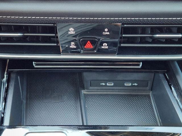 2024 Volkswagen Atlas 2.0T SE w/ Technology