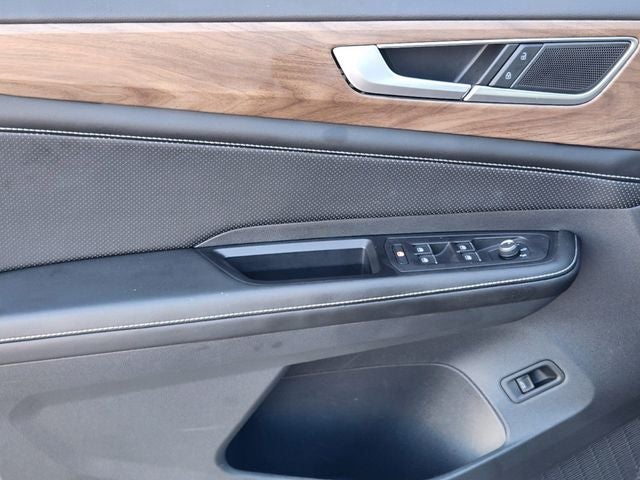 2024 Volkswagen Atlas 2.0T SE w/ Technology