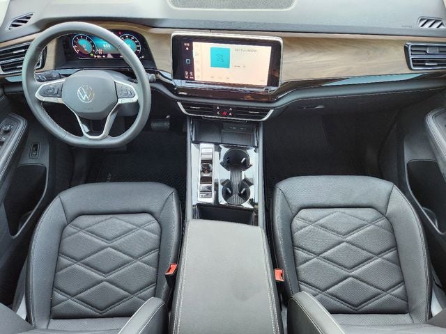 2024 Volkswagen Atlas 2.0T SE w/ Technology