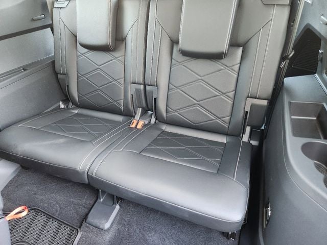 2024 Volkswagen Atlas 2.0T SE w/ Technology