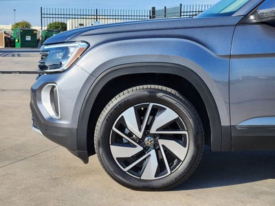 2024 Volkswagen Atlas 2.0T SE w/ Technology