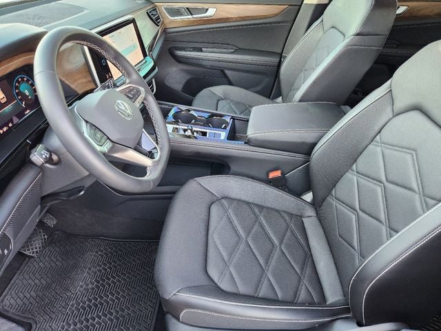 2024 Volkswagen Atlas 2.0T SE w/ Technology