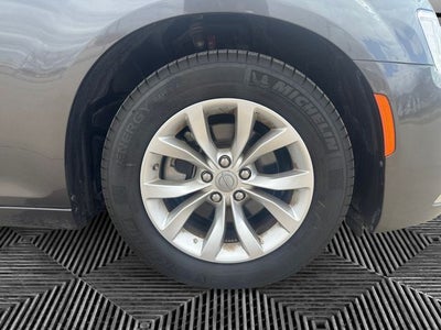 2023 Chrysler 300 Touring