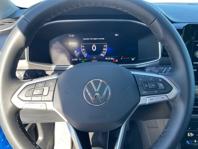 2025 Volkswagen Taos 1.5T SE Black