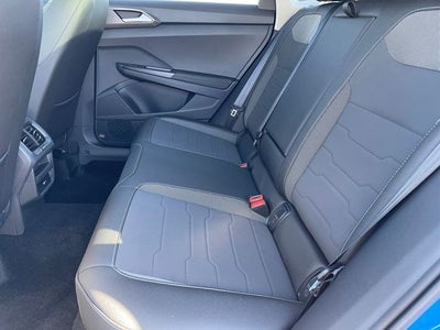 2025 Volkswagen Taos 1.5T SE Black