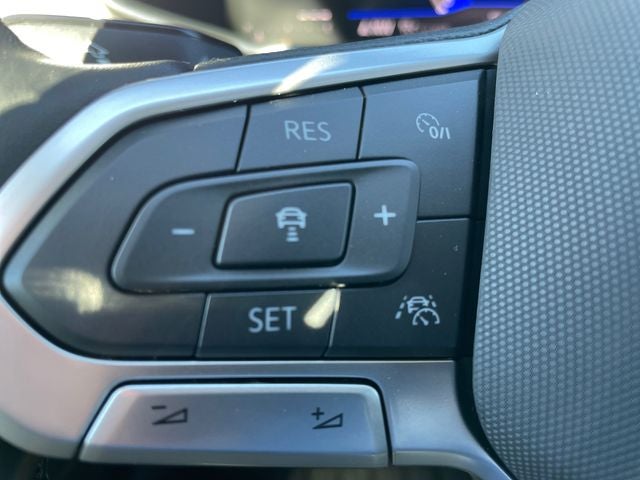 2025 Volkswagen Taos 1.5T SE Black