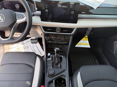 2025 Volkswagen Taos 1.5T SEL