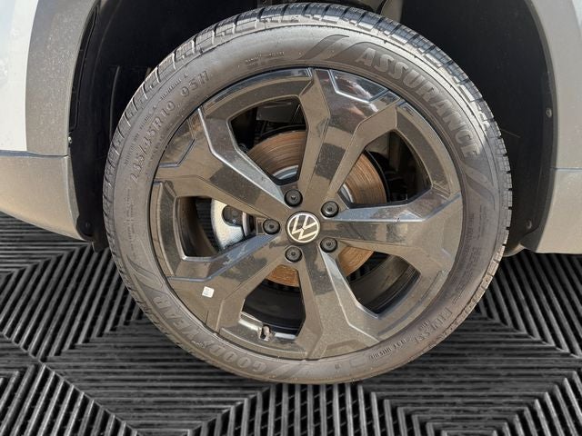 2025 Volkswagen Taos 1.5T SEL