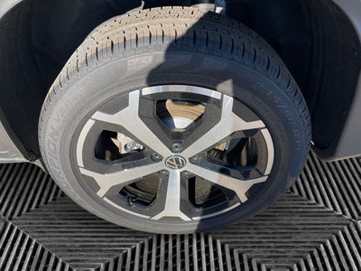 2025 Volkswagen Tiguan 2.0T SE