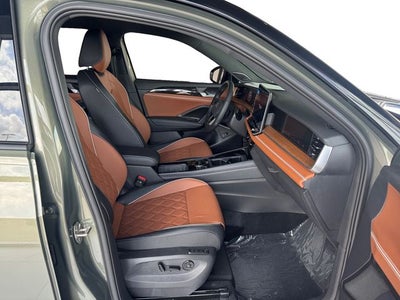 2026 Volkswagen Tiguan 2.0T SEL R-Line