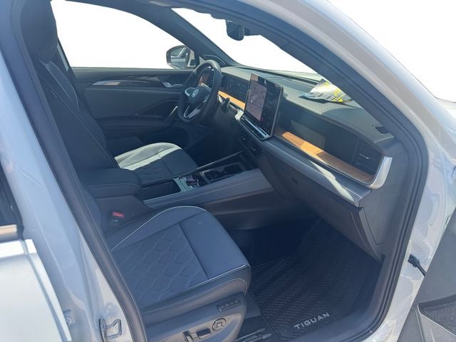 2026 Volkswagen Tiguan 2.0T SEL R-Line Turbo
