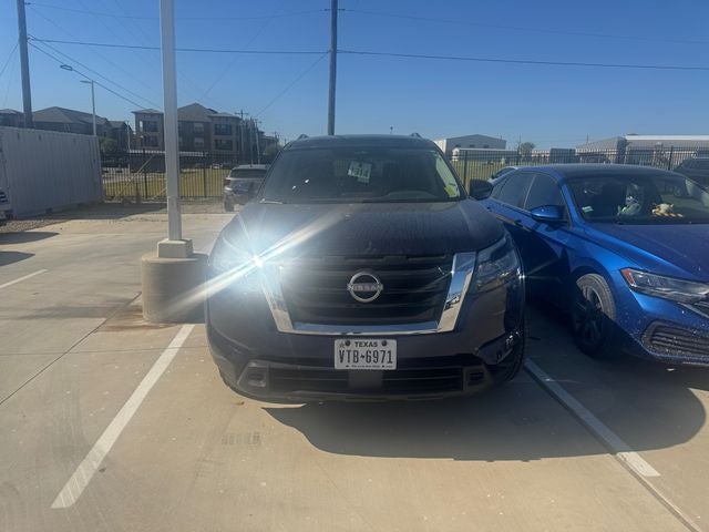 2025 Nissan Pathfinder SV
