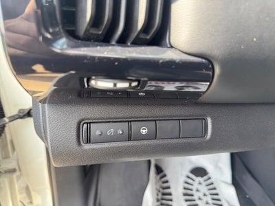 2023 Nissan Pathfinder SV