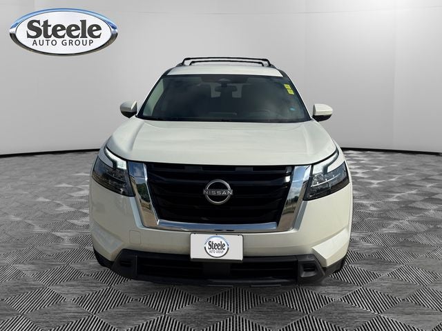 2023 Nissan Pathfinder SV